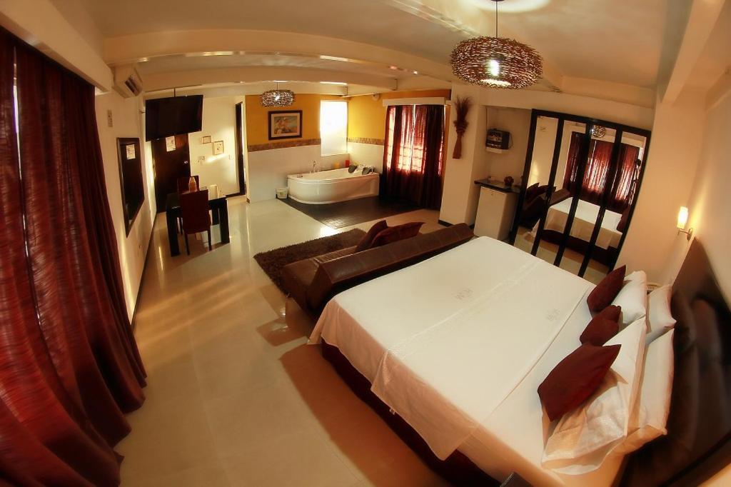 Hotel H Y M Palmira  Buitenkant foto